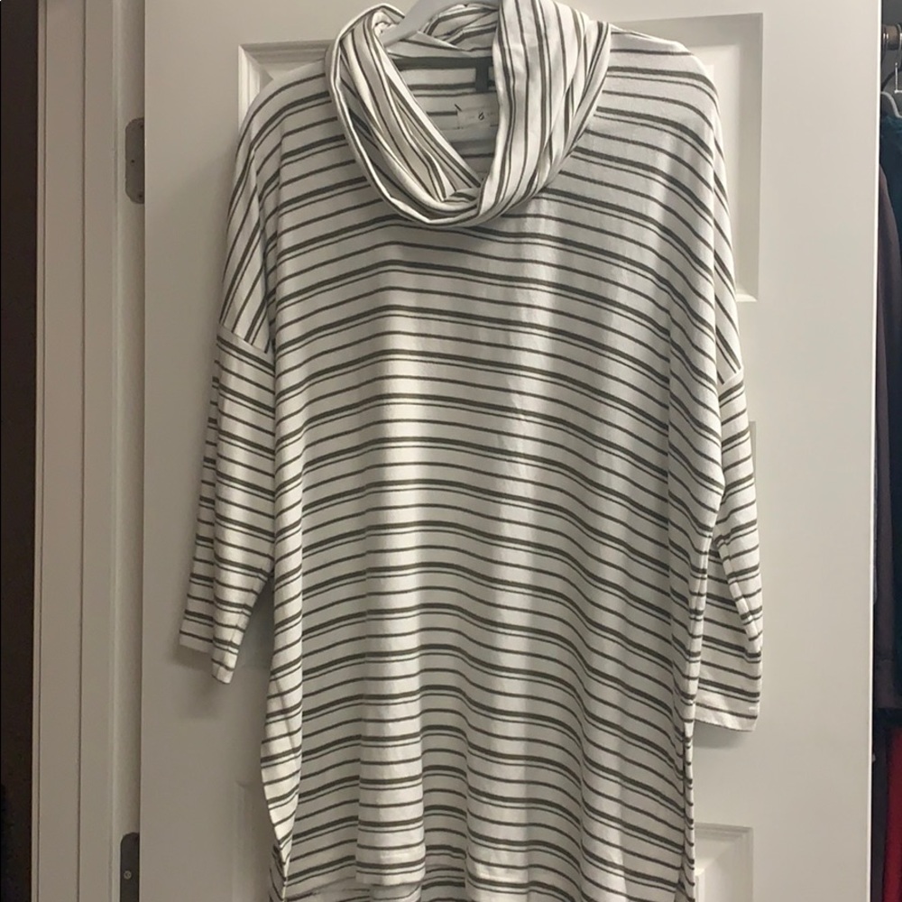 Lou & Grey Signaturesoft plush tunic
